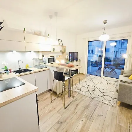 1 Bedroom With Open Views Apartment