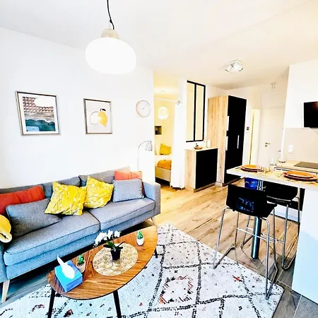 1 Bedroom With Open Views