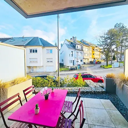 1 Bedroom With Open Views Apartmán *